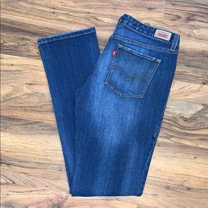 Levi’s 552 Mid Rise Straight